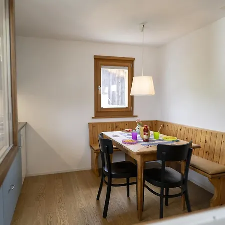 Chasa Arquint Apartment Sent