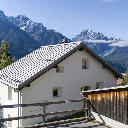 Chasa Arquint 公寓