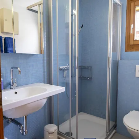 公寓 Chasa Arquint *