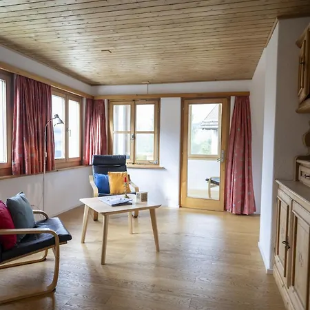 Chasa Arquint Apartment