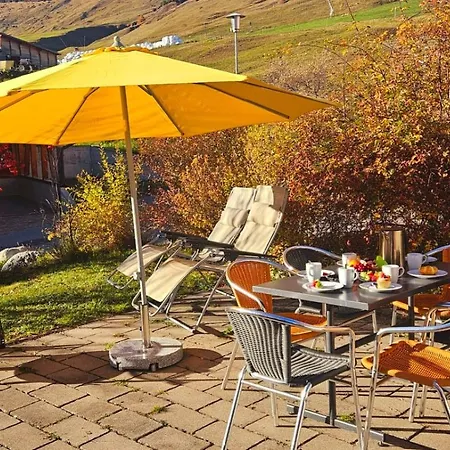 Chasa Arquint Apartment *