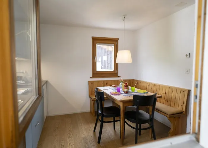 Chasa Arquint Апартаменты Зент