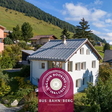 شقة Chasa Arquint سنت